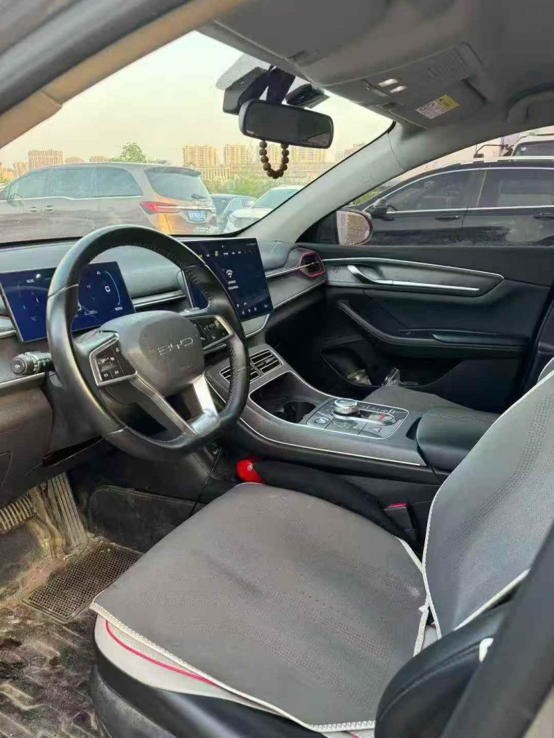 郑州23年比亚迪驱逐舰8