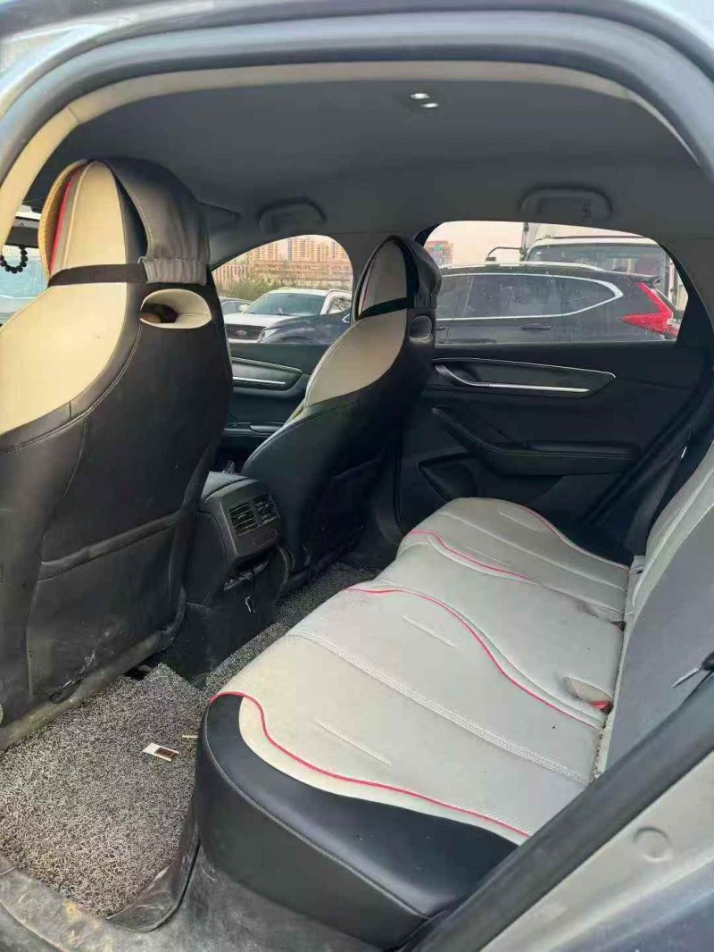 郑州23年比亚迪驱逐舰9