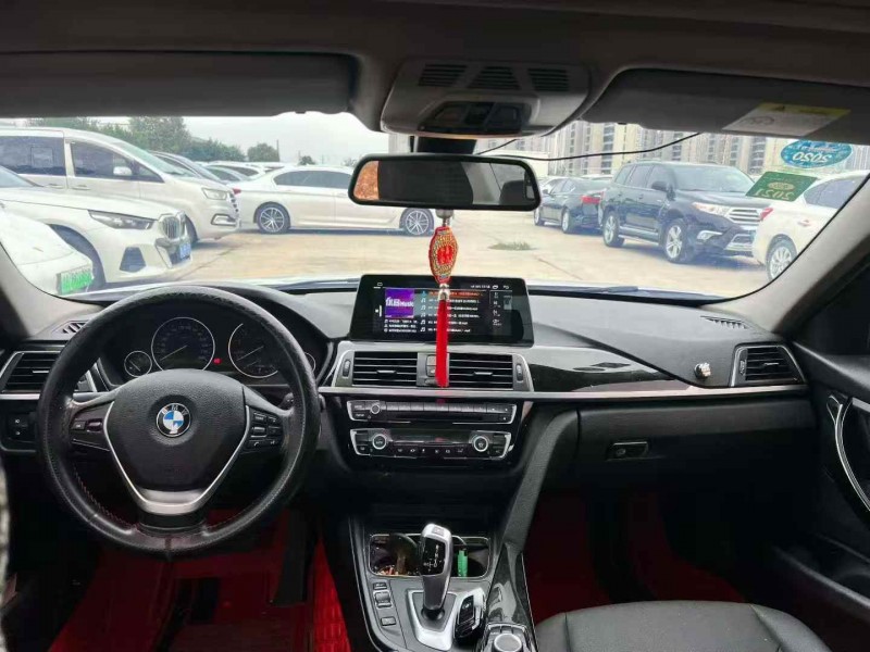 郑州17年宝马3系8