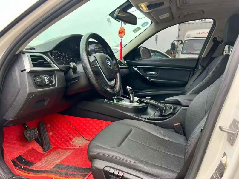 郑州17年宝马3系9