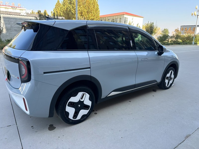 邢台25年极狐汽车考拉7