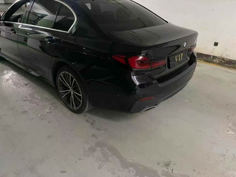 济宁24年宝马5系9