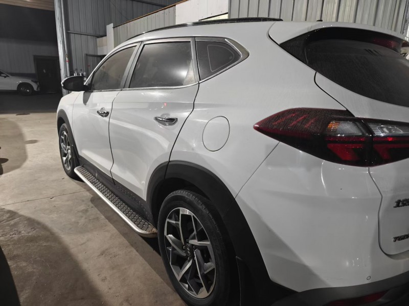 长沙20年现代途胜5