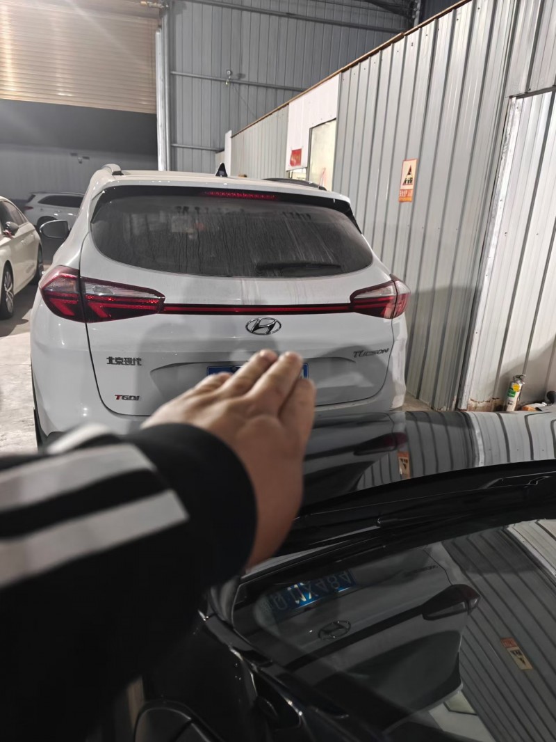 长沙20年现代途胜6