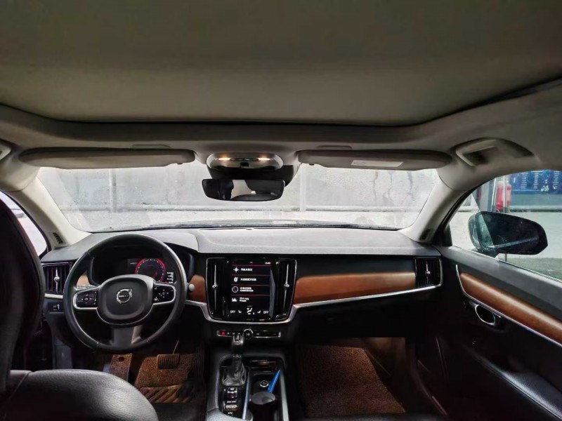 长治19年沃尔沃S905