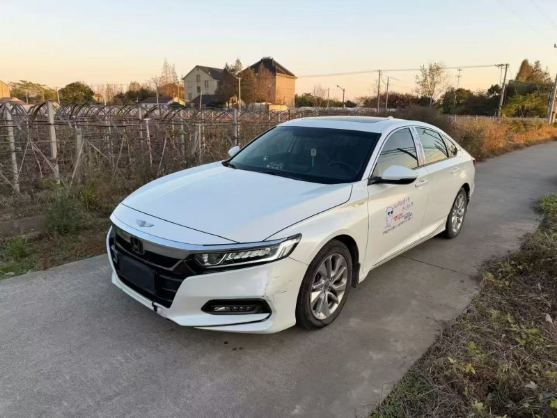 湖州20年本田雅阁2