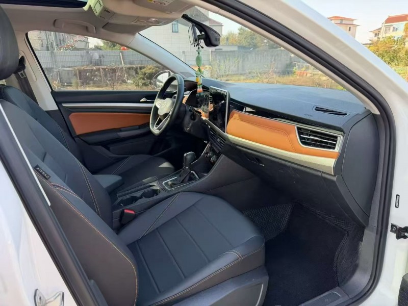 嘉兴24年大众宝来5