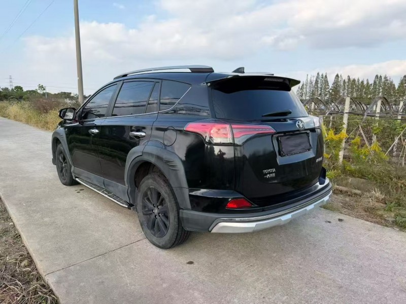 湖州19年丰田RAV47