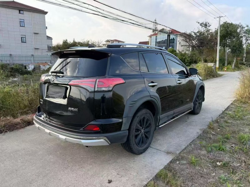 湖州19年丰田RAV48
