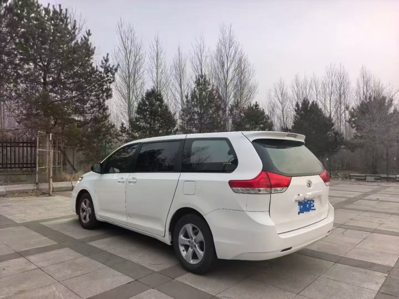 邯郸20年丰田塞纳8