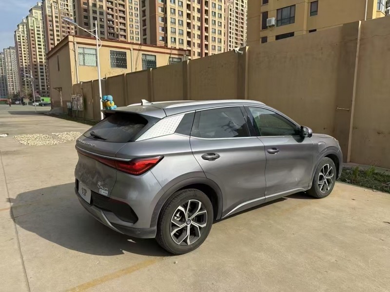 东营24年比亚迪元9