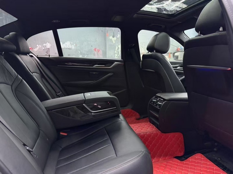 淄博19年宝马5系8