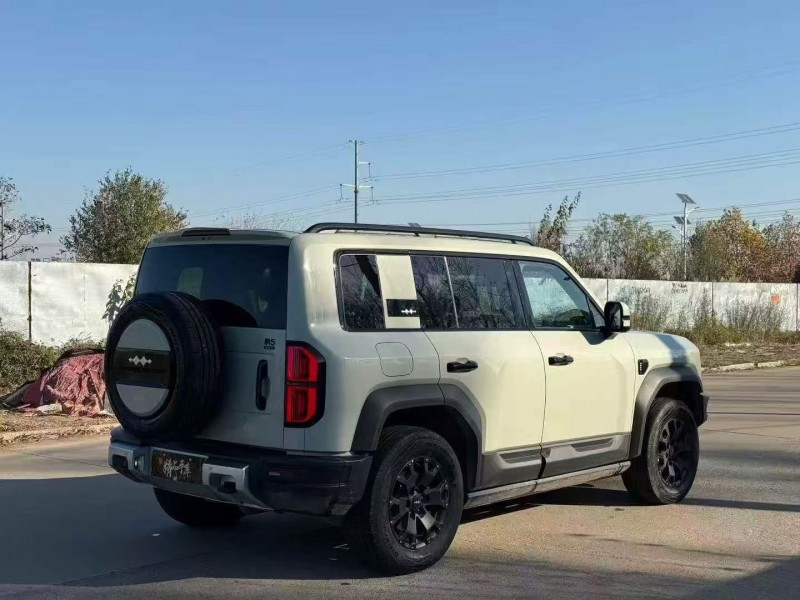 东营24年比亚迪方程豹8