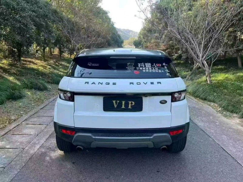 温州16年路虎极光9