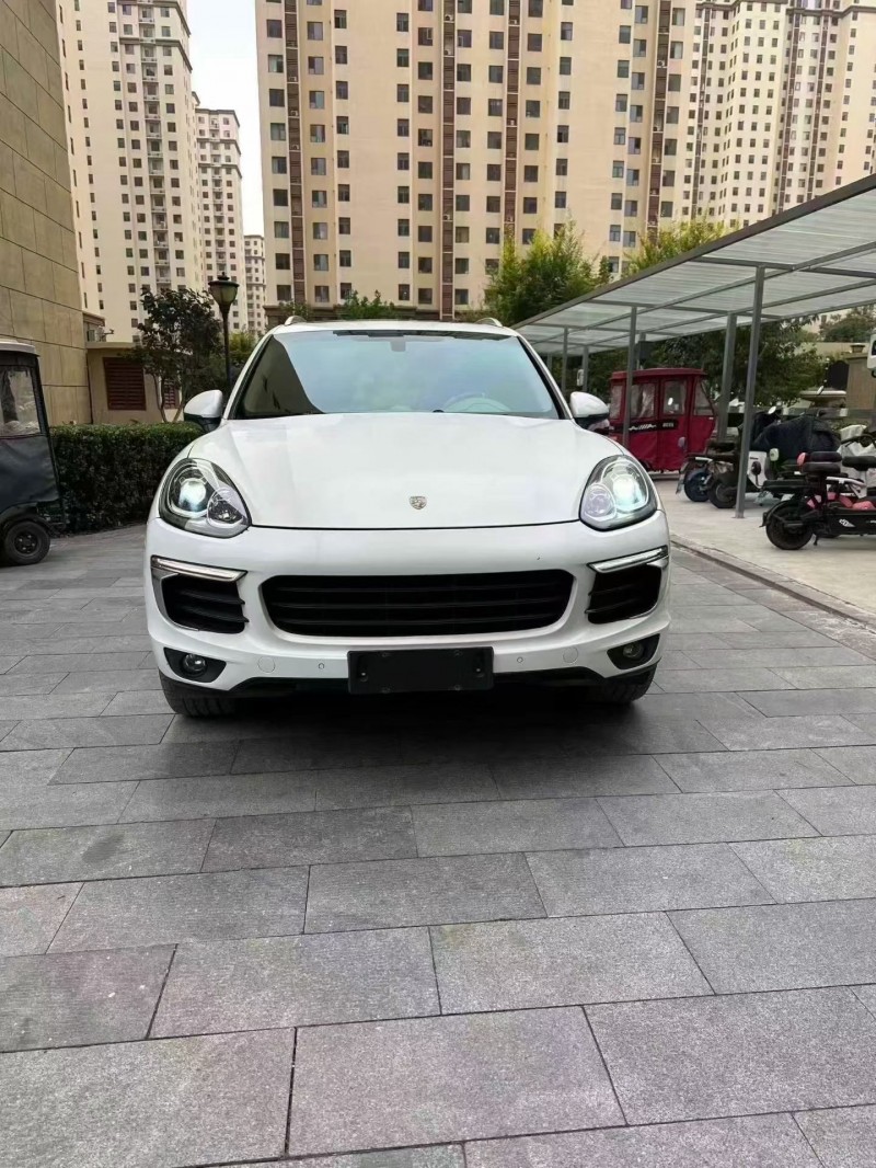 石家庄15年保时捷卡宴1