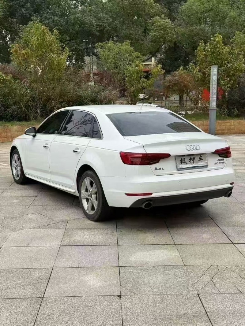 九江17年奥迪A4L8