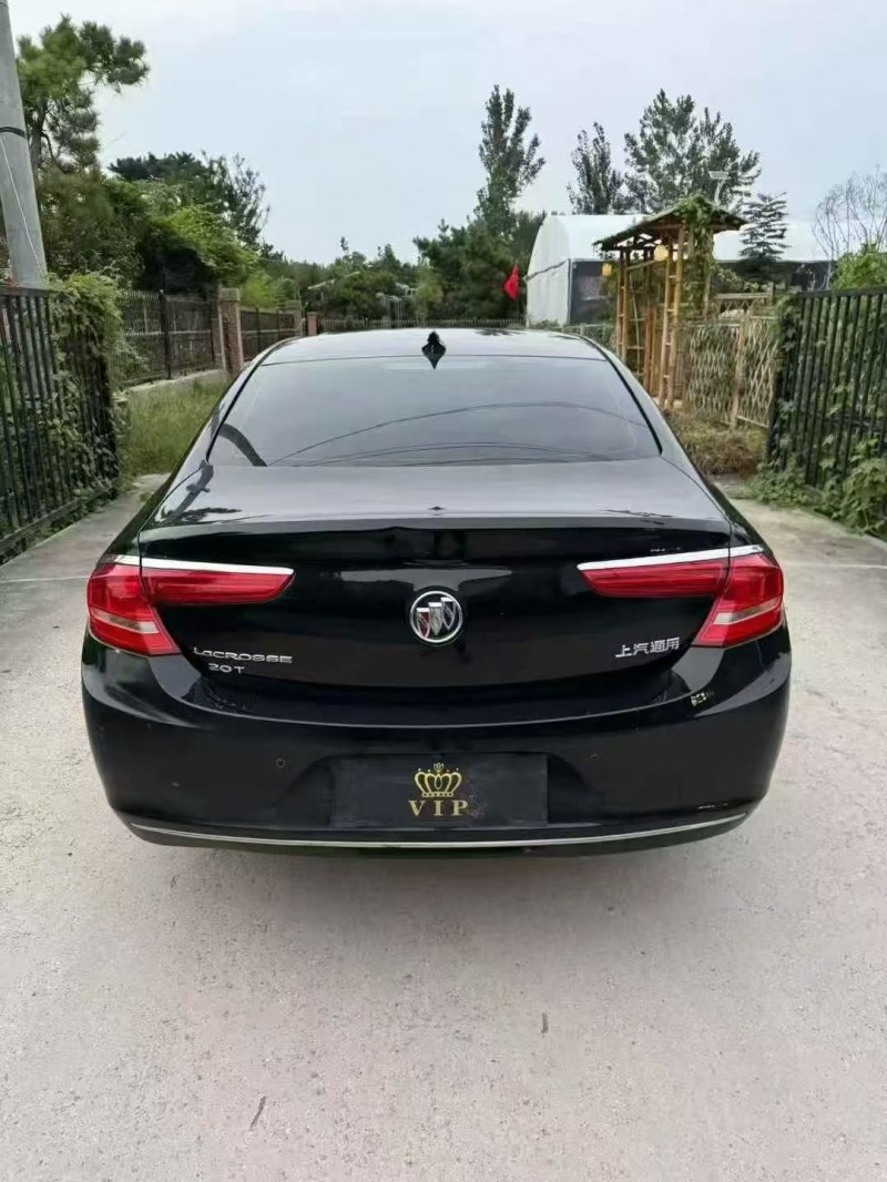 东营16年别克君越9