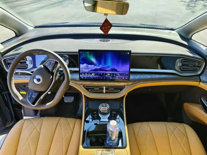 邯郸25年腾势D95