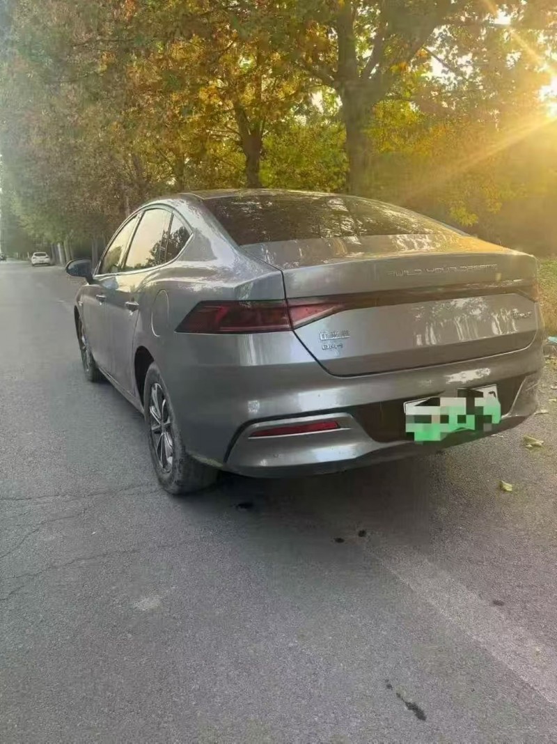 平顶山23年比亚迪秦8