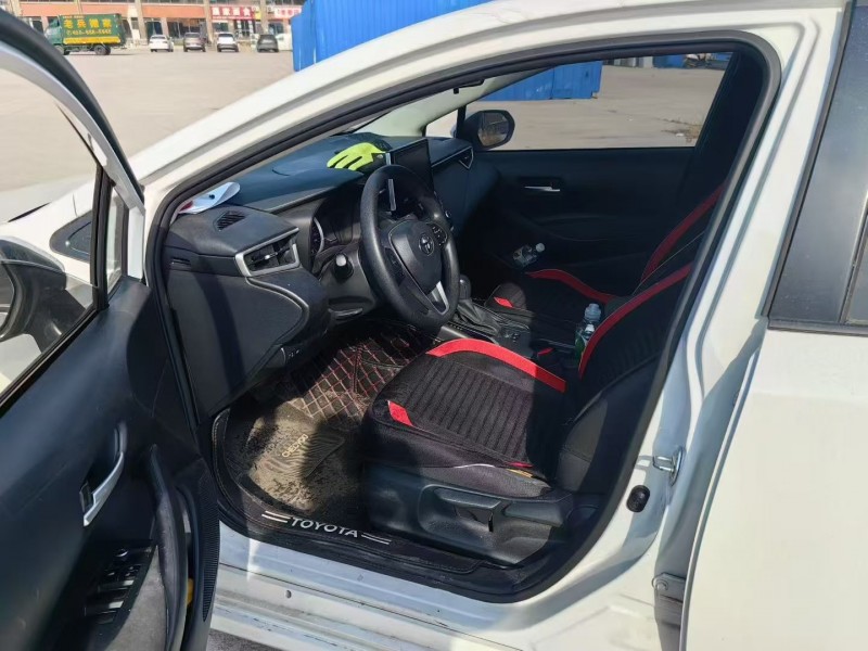 青岛22年丰田卡罗拉4