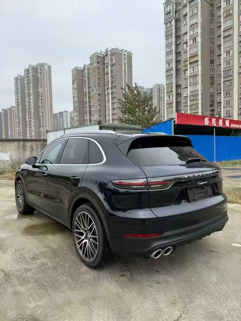 鄂州20年保时捷卡宴8