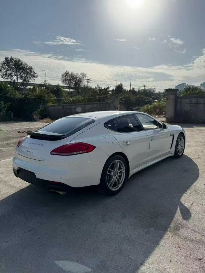 绍兴14年保时捷帕拉梅拉9