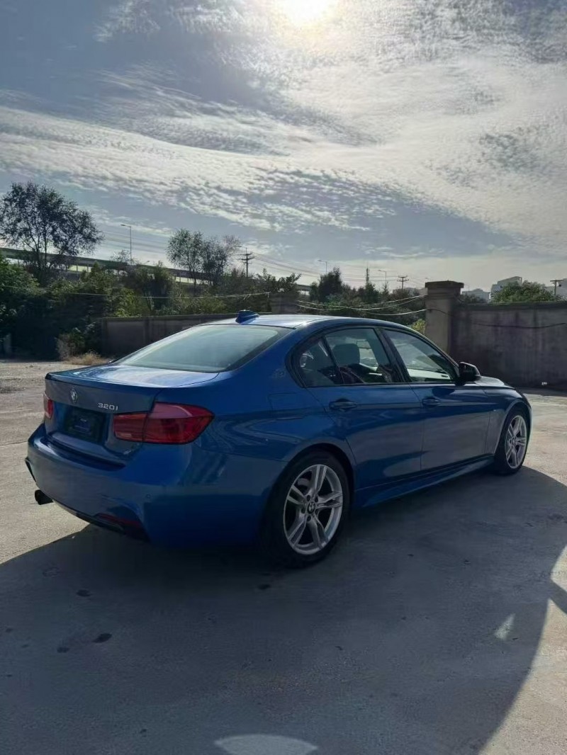 徐州17年宝马3系8