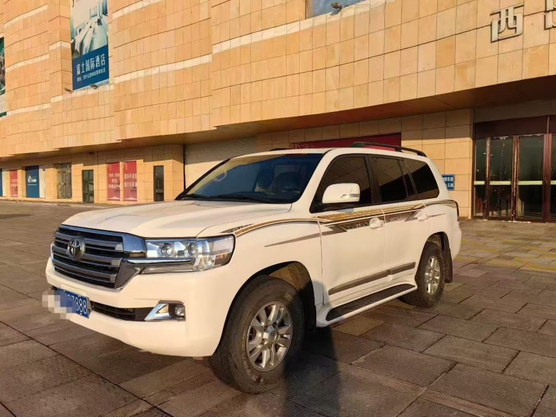 双鸭山13年丰田兰德酷路泽3