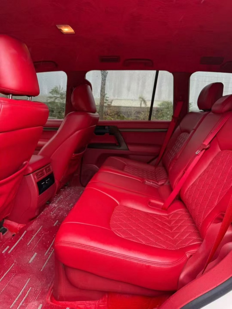 宜昌20年丰田兰德酷路泽5