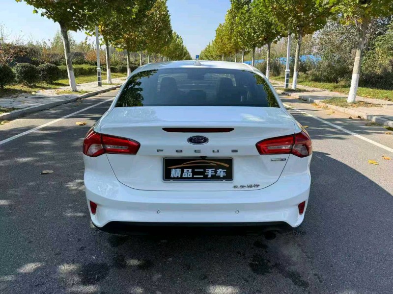 徐州19年福特福克斯5