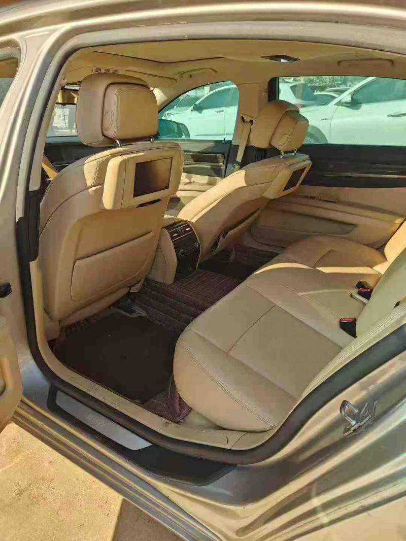 临沂11年宝马7系5