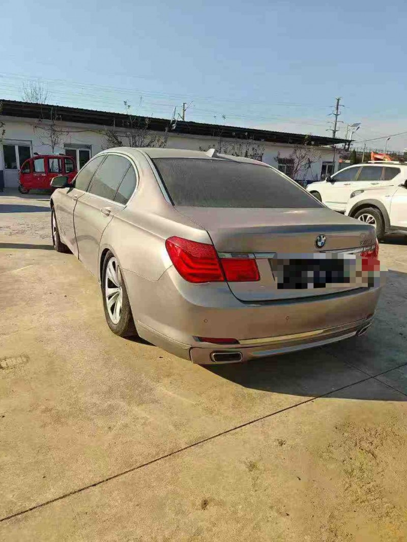 临沂11年宝马7系8