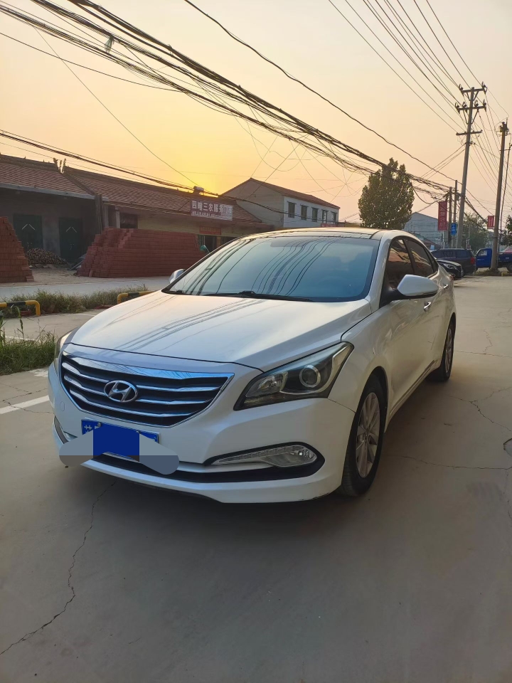 邯郸15年现代名图2