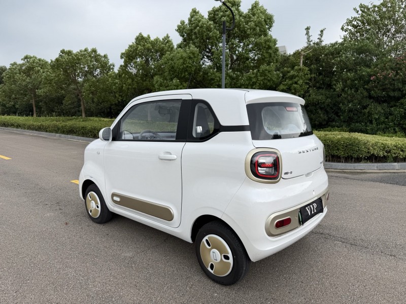 盐城25年奔腾小马8