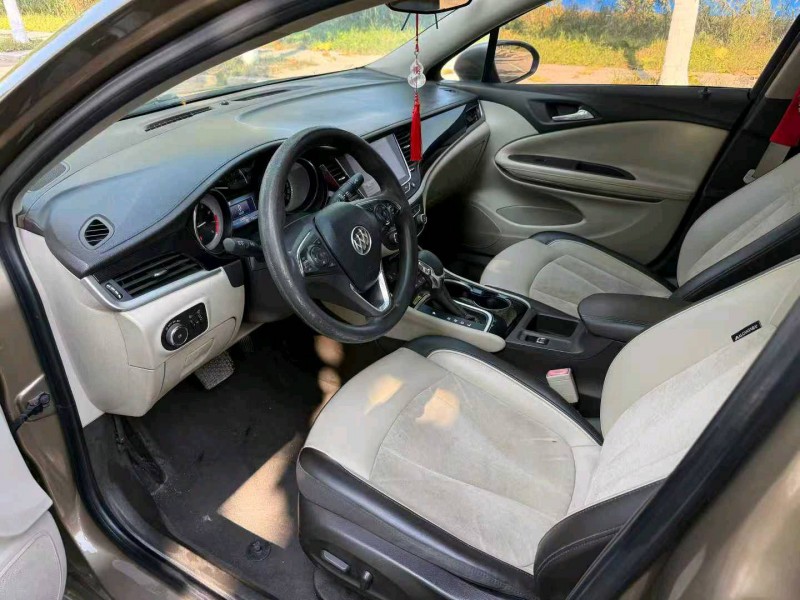 徐州16年别克威朗9