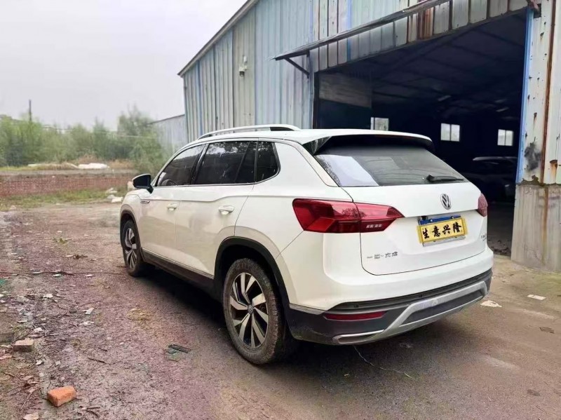 菏泽20年大众探岳8