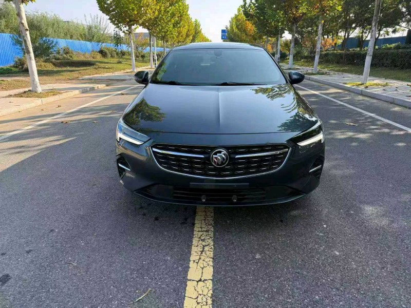 徐州21年别克君威1