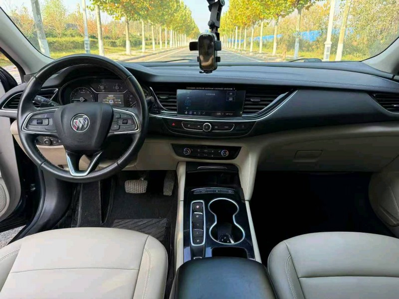 徐州21年别克君威7