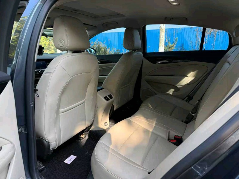 徐州21年别克君威8