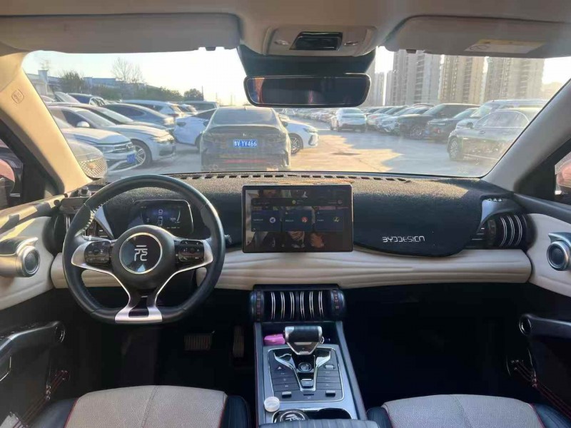 郑州23年比亚迪元8