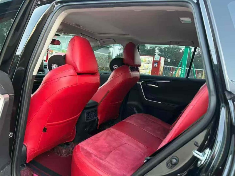 徐州22年丰田威兰达7