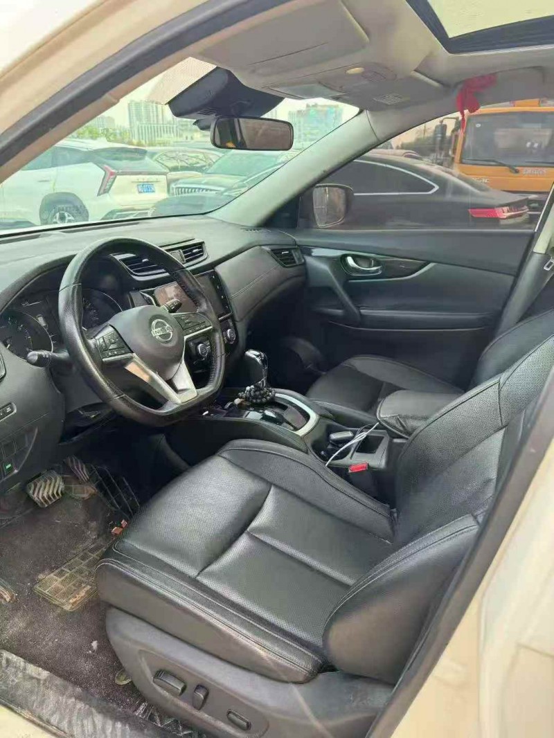 郑州22年日产奇骏8