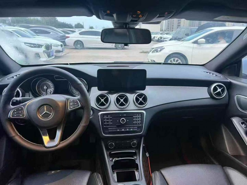 郑州16年奔驰CLA8