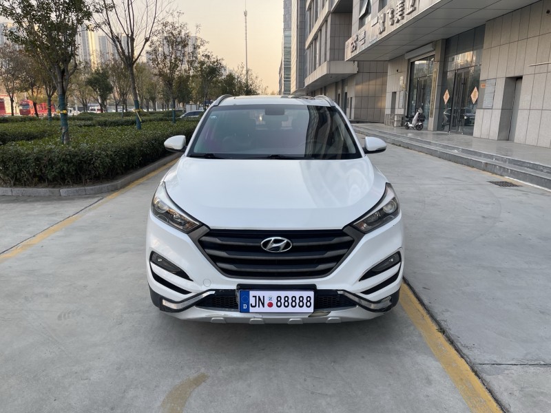 济宁16年现代途胜1