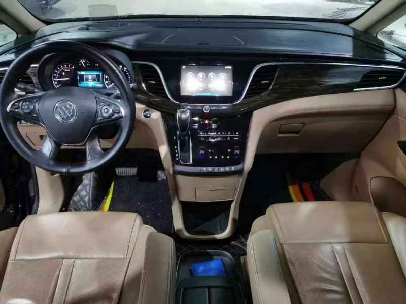 临沂17年别克GL84