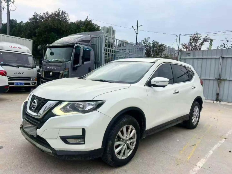 郑州21年日产奇骏2