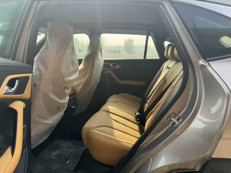 新乡25年荣威RX5新能源5