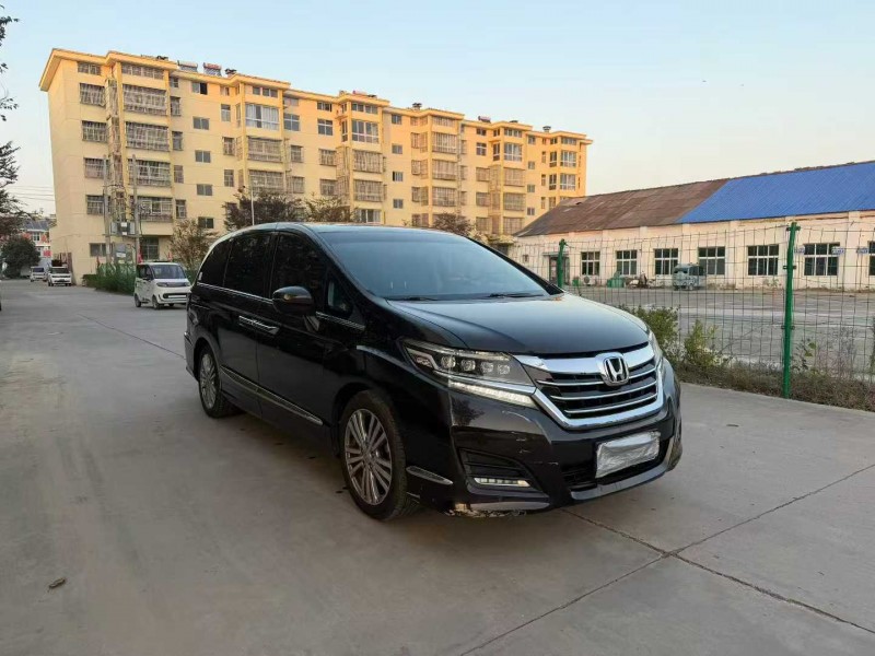 徐州18年本田艾力绅2