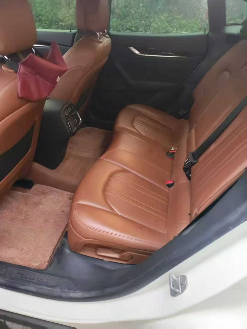 孝感18年玛莎拉蒂Levante3