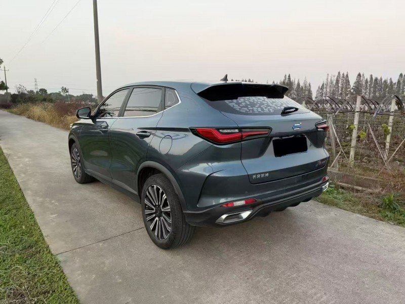 绍兴21年长安汽车欧尚8